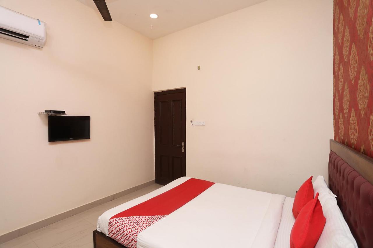 Flagship 13641 Elgin Terrace Hotel Alipur  Exterior photo