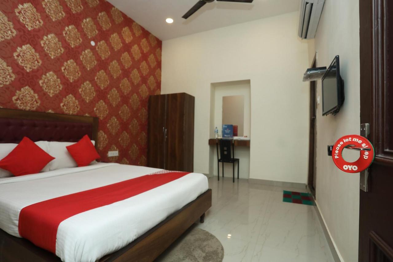Flagship 13641 Elgin Terrace Hotel Alipur  Exterior photo